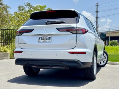 2026 Mitsubishi Outlander ES